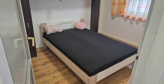 Kiadó panellakás, albérlet, Debrecenben 180 E Ft / hó, 3 szobás
