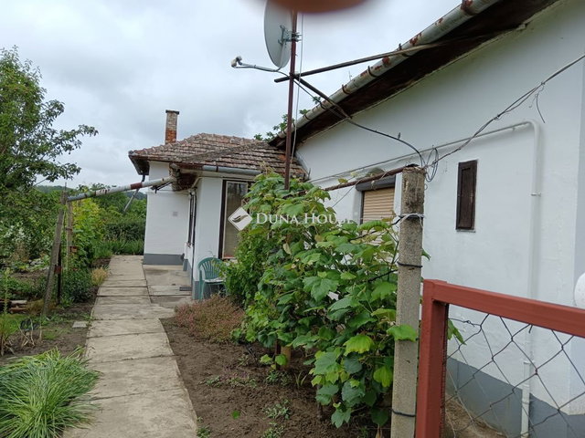 Eladó családi ház, Tiszaroffon, Aradi úton 11 M Ft, 2 szobás