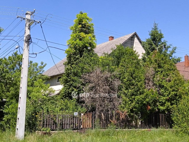 Eladó családi ház, Veszprémben 64.9 M Ft, 5 szobás