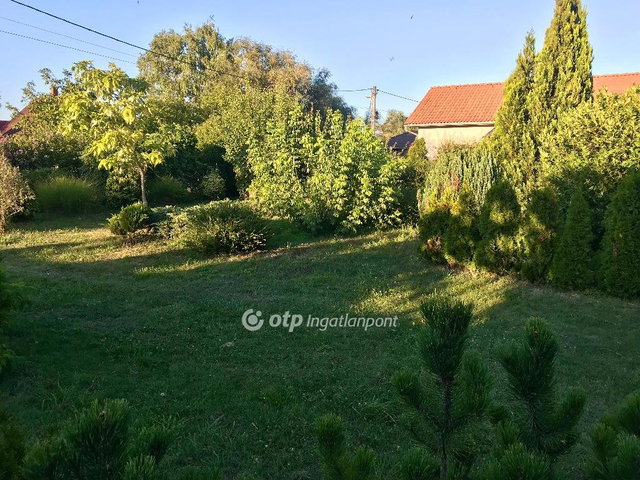 Eladó nyaraló, Balatonkeresztúron 34.9 M Ft, 1 szobás