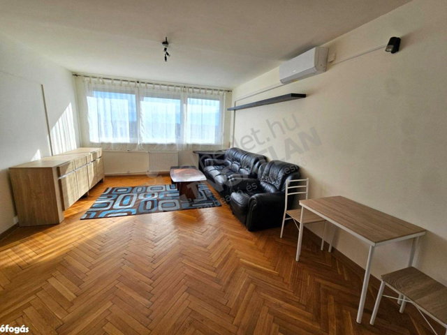 Kiadó panellakás, albérlet, XV. kerületben, Mézeskalács téren