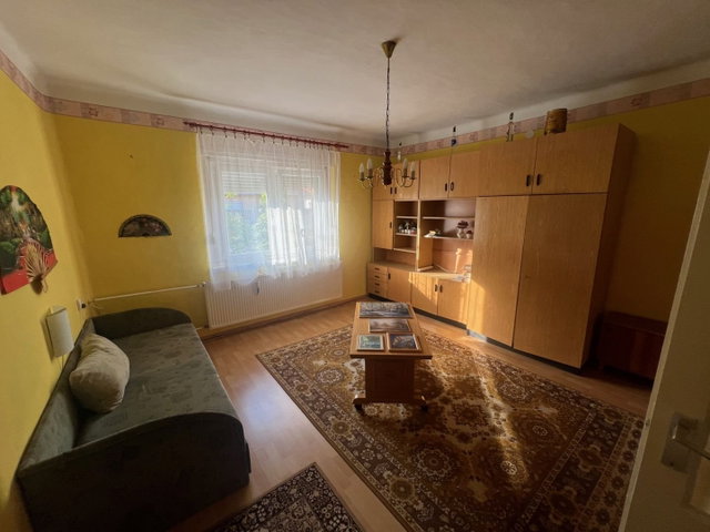 Eladó családi ház, Szarvason 22 M Ft, 2 szobás