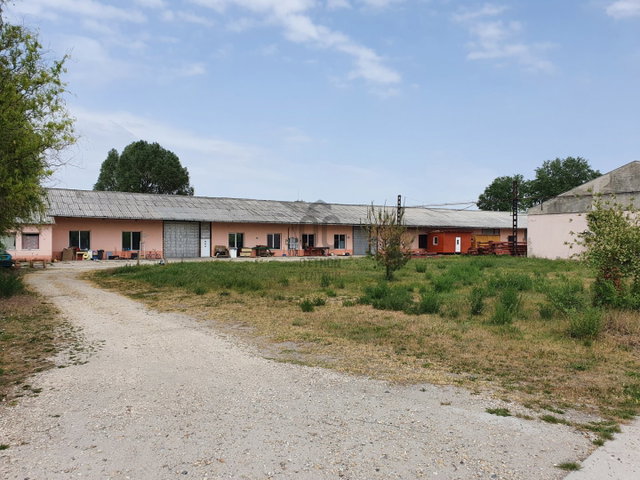 Kiadó ipari ingatlan, Kocséren 550 E Ft / hó