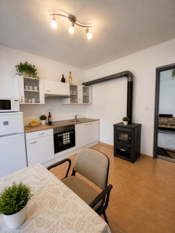 Eladó családi ház, Badacsonytomajon 53.5 M Ft, 1+1 szobás