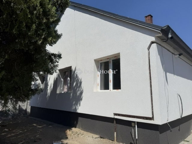 Eladó családi ház, Örkényen 52.9 M Ft, 4 szobás