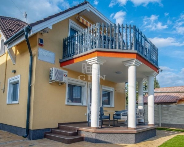 Eladó családi ház, Balatonkeresztúron 179 M Ft, 6 szobás