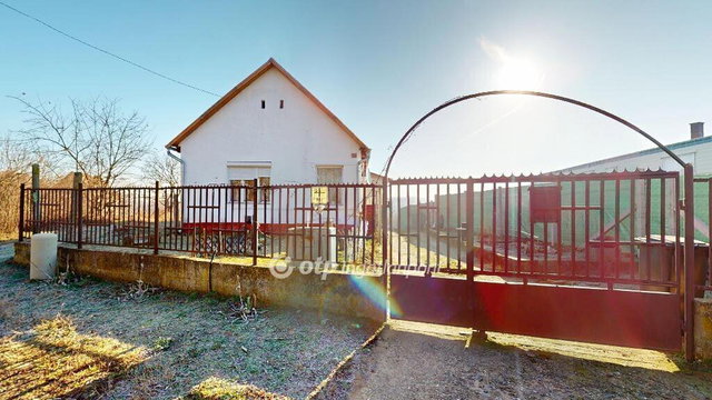 Eladó családi ház, Nyírtéten 12.5 M Ft, 1 szobás
