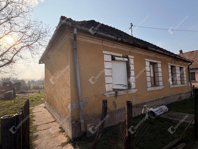 Eladó családi ház, Zalaváron 13 M Ft, 2 szobás
