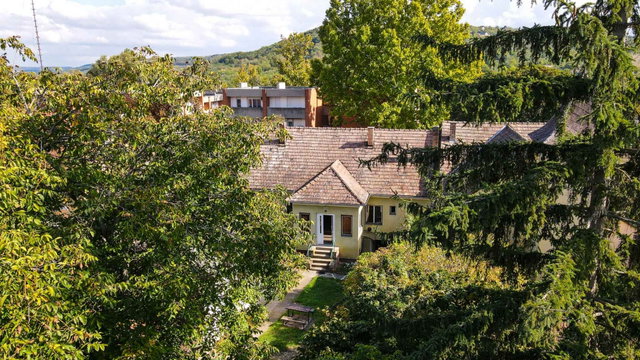 Eladó családi ház, Tabon 79.9 M Ft, 4 szobás