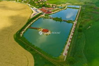 Eladó üzlethelyiség, Székesfehérvárott 179.9 M Ft