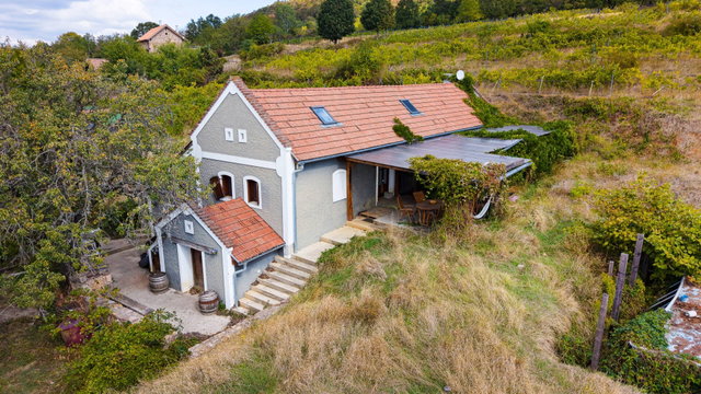 Eladó családi ház, Badacsonytomajon 99.9 M Ft, 3+2 szobás