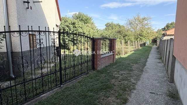 Eladó családi ház, Sárváron, Bartók Béla utcában 62.7 M Ft