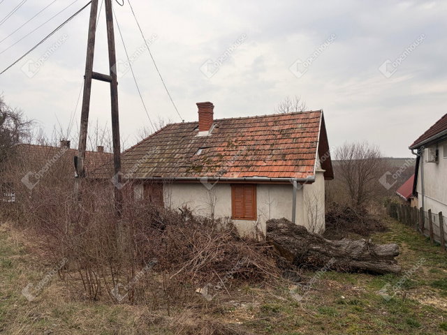 Eladó családi ház, Kiskutason 20.9 M Ft, 3 szobás