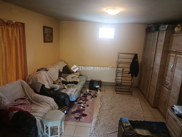 Eladó családi ház, Kiskunfélegyházán 55 M Ft, 4 szobás