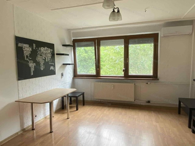 Kiadó panellakás, albérlet, Szolnokon 130 E Ft / hó, 1+1 szobás