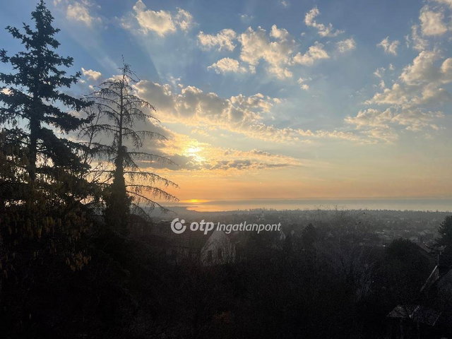 Eladó családi ház, Csopakon 229 M Ft, 3 szobás