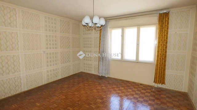 Eladó családi ház, Zalaegerszegen, Könyök utcában 70 M Ft