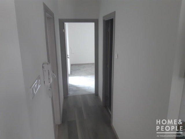 Eladó családi ház, Hódmezővásárhelyen 58.5 M Ft, 2 szobás