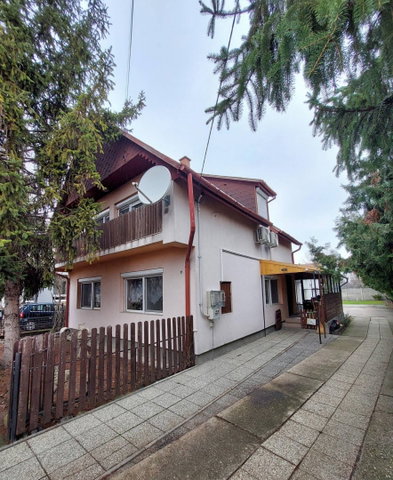 Eladó családi ház, Szigetszentmiklóson 124.99 M Ft, 5 szobás