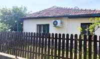 Eladó családi ház, Békésen 12 M Ft, 3 szobás