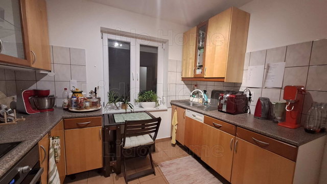 Eladó családi ház, Karádon 36 M Ft, 3 szobás