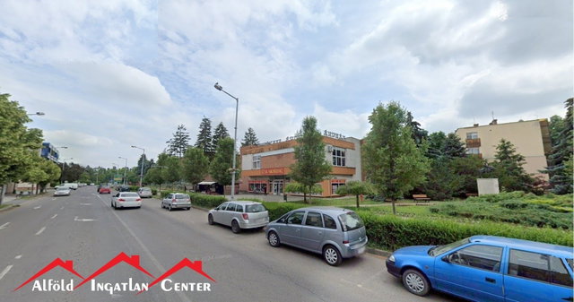 Eladó üzlethelyiség, Sarkadon, Árpád Fejedelem téren 150 M Ft