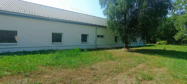 Eladó ipari ingatlan, Kömlődön 65 M Ft, 13 szobás