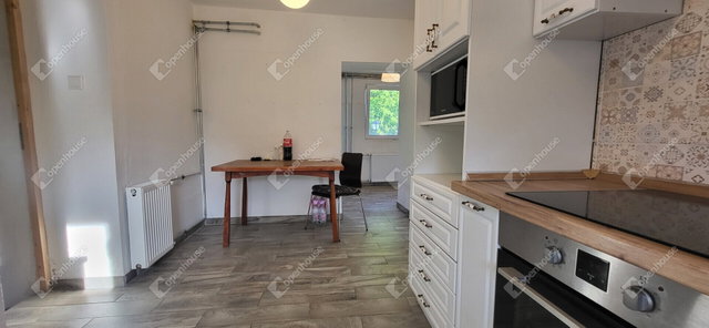 Eladó családi ház, Szegeden 53 M Ft, 2+2 szobás