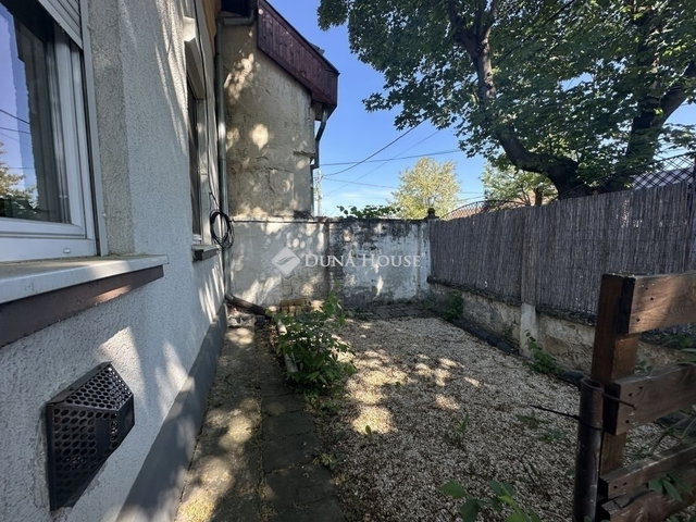 Eladó családi ház, Budapesten, XVIII. kerületben 35.5 M Ft