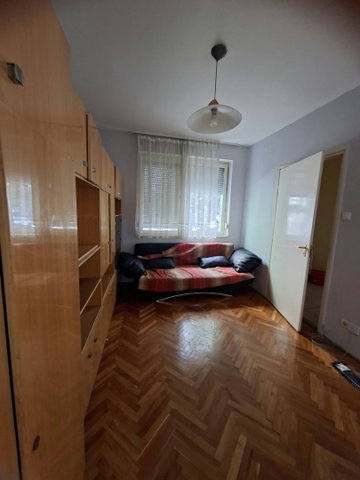 Kiadó téglalakás, albérlet, Szolnokon 120 E Ft / hó, 1 szobás