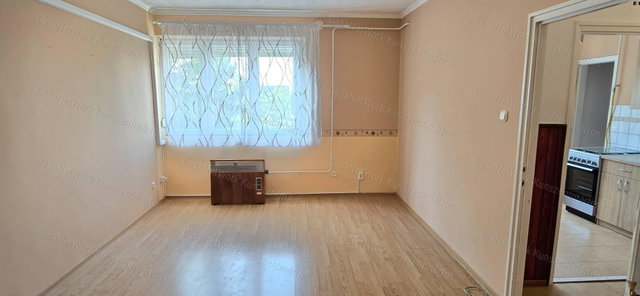 Eladó téglalakás, Kunszentmártonban 24.5 M Ft, 2 szobás