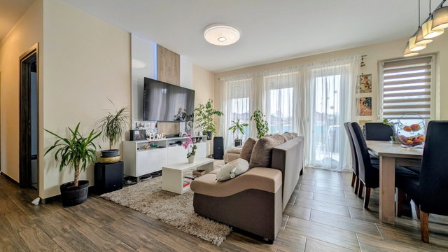 Eladó családi ház, Kecskeméten 90.5 M Ft, 4 szobás