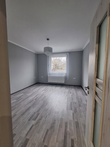 Eladó családi ház, Szolnokon 38 M Ft, 2 szobás