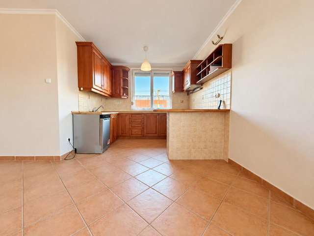 Eladó téglalakás, Budapesten, XX. kerületben 83.5 M Ft, 4 szobás
