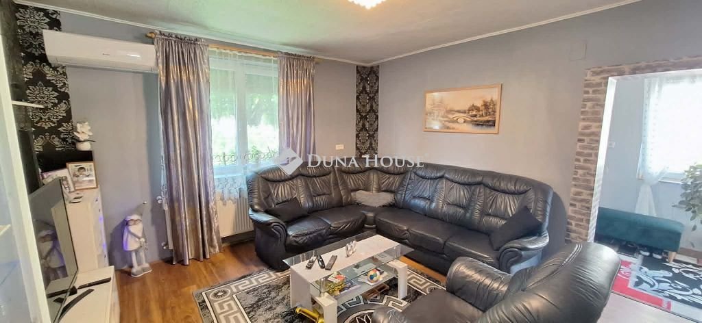 7 bed · 150m² · 44.900.000 ft