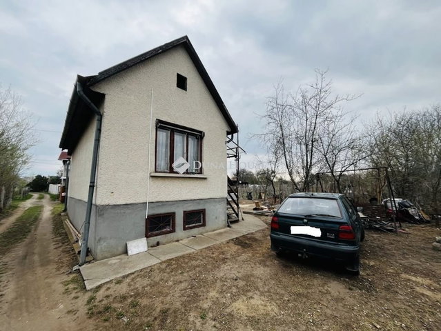 Eladó családi ház, Monoron 25 M Ft, 2 szobás