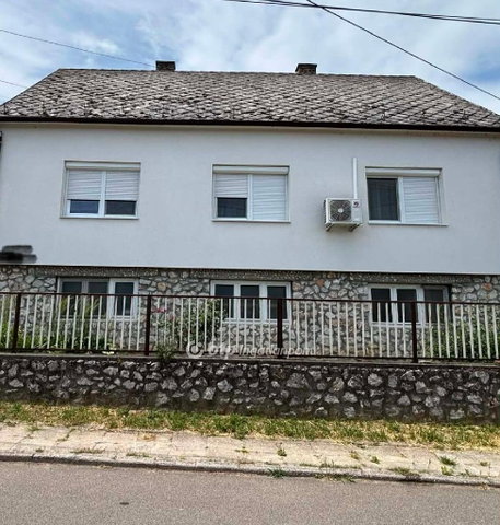Eladó családi ház, Dunaszekcsőn 56 M Ft, 5 szobás
