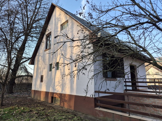 Eladó családi ház, Tiszafüreden 49.5 M Ft, 3 szobás