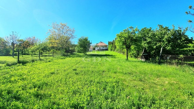 Eladó családi ház, Kemencén 27.9 M Ft, 2 szobás