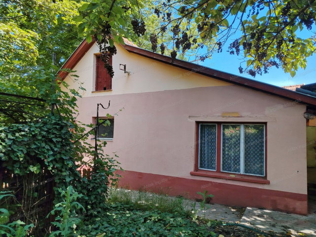 Eladó családi ház, Kecskeméten 38.9 M Ft, 4 szobás