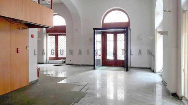 Kiadó üzlethelyiség, Budapesten, VI. kerületben 2936 E Ft / hó