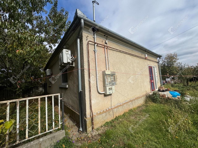 Eladó családi ház, Hosszúvölgyön 19.35 M Ft, 3 szobás