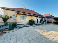 Eladó családi ház, Komáromban 89.9 M Ft, 4 szobás