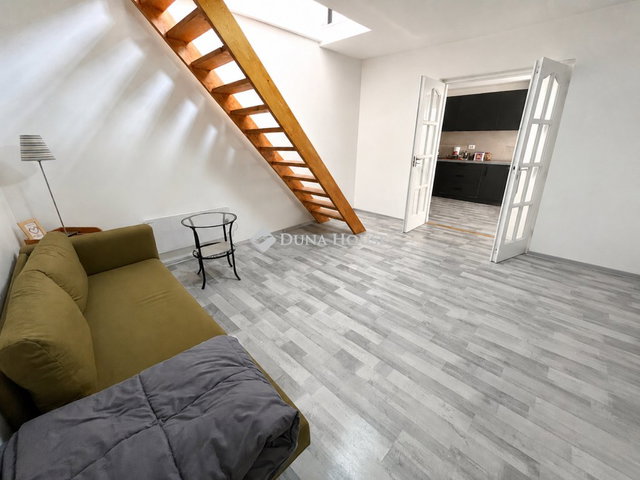 Eladó téglalakás, Budapesten, XX. kerületben 34.9 M Ft, 3 szobás