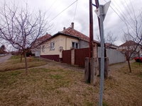 Eladó családi ház, Baján, Szeremlei utcában 36.5 M Ft