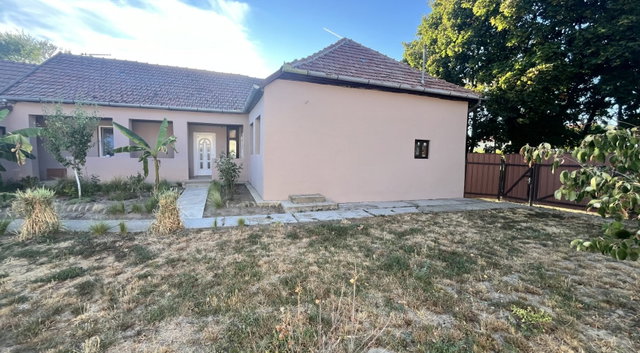 Eladó családi ház, Zsadányon 20.5 M Ft, 4 szobás