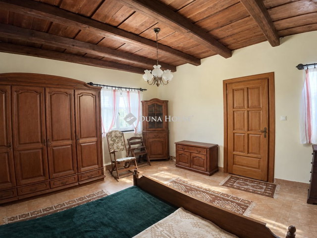 Eladó családi ház, Bakonybánkon 42 M Ft, 2 szobás