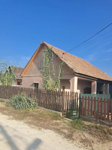 Eladó családi ház, Pilisen 16 M Ft, 1+1 szobás