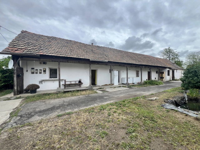 Eladó családi ház, Isaszegen 60 M Ft, 2 szobás