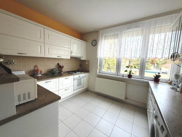 Eladó téglalakás, Szegeden, Gyertyámos utcában 72 M Ft